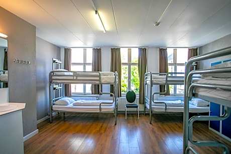 Bed in 8-Bed Mixed Dormitory Room