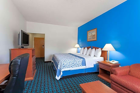 2 Queen Beds Smoking Room With