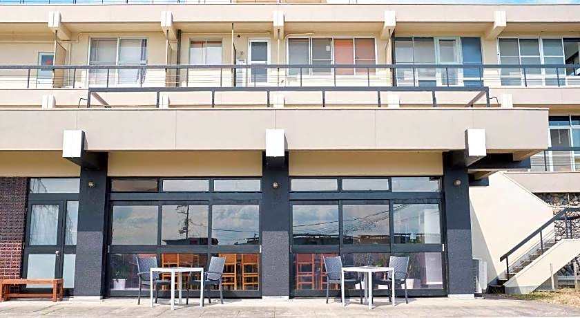 J-Hoppers Lake Biwa Guesthouse