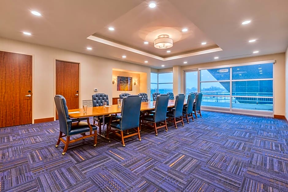 Hampton Inn & Suites Owensboro Downtown Waterfront