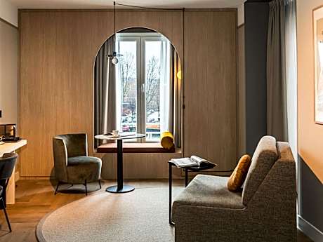Superior King Room with Sofa