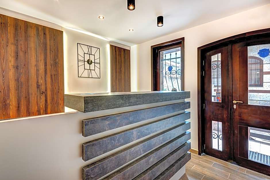 Panorama Blue Family Hotel and Free parking