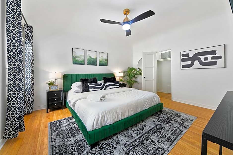 Beverly Hills Stylish & Central 1 BR Apt + Parking