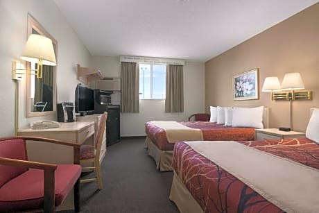 2 Queen Beds Non-Smoking