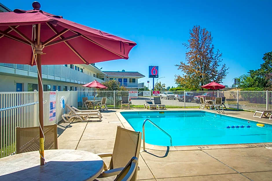 Motel 6-Redding, CA - North