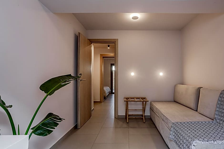 Amal Kythnos Suites