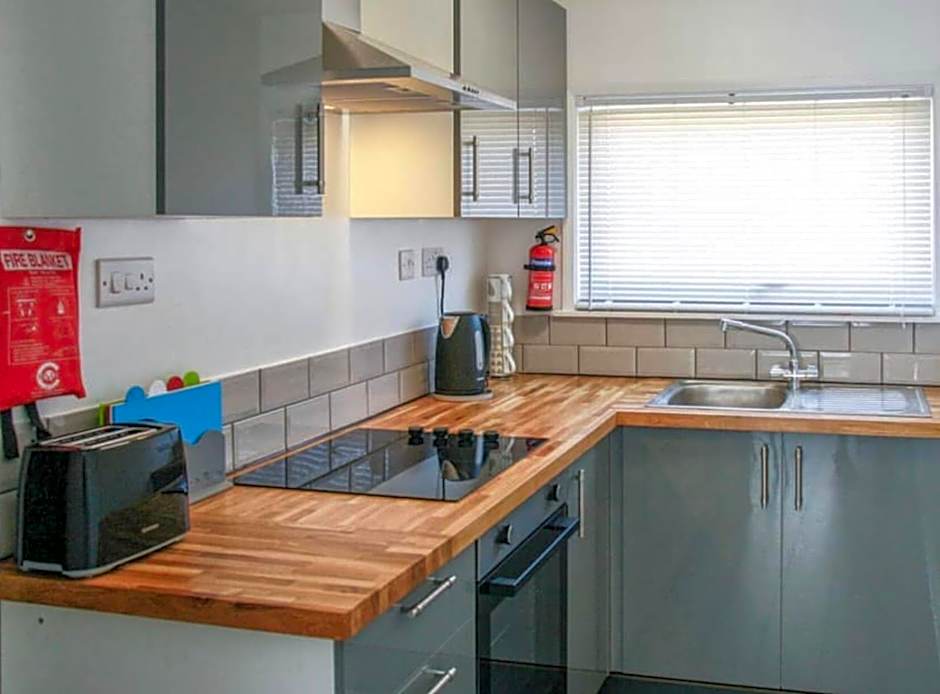 Norfolk Nest 2 bedroom chalet new media wall