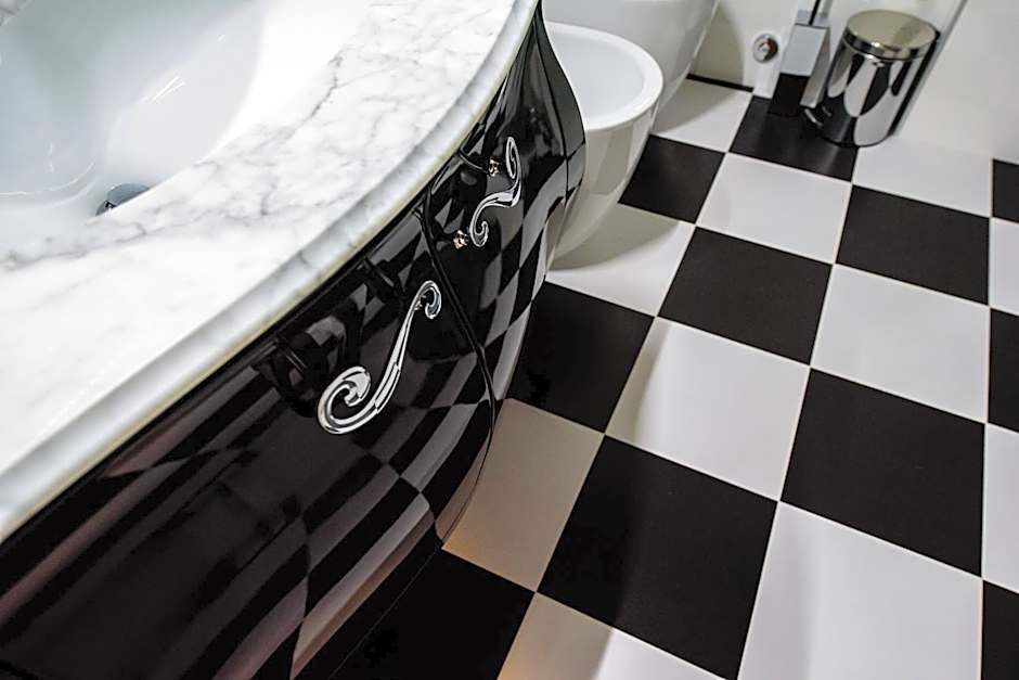 Marie Claire Apartments & Spa