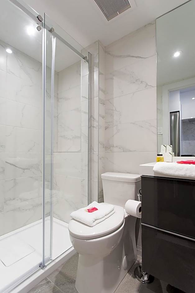 Blue Tropics Studio in Little Italy with kitchen by Den Stays