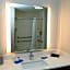Holiday Inn Express Hillsboro I-35 By IHG