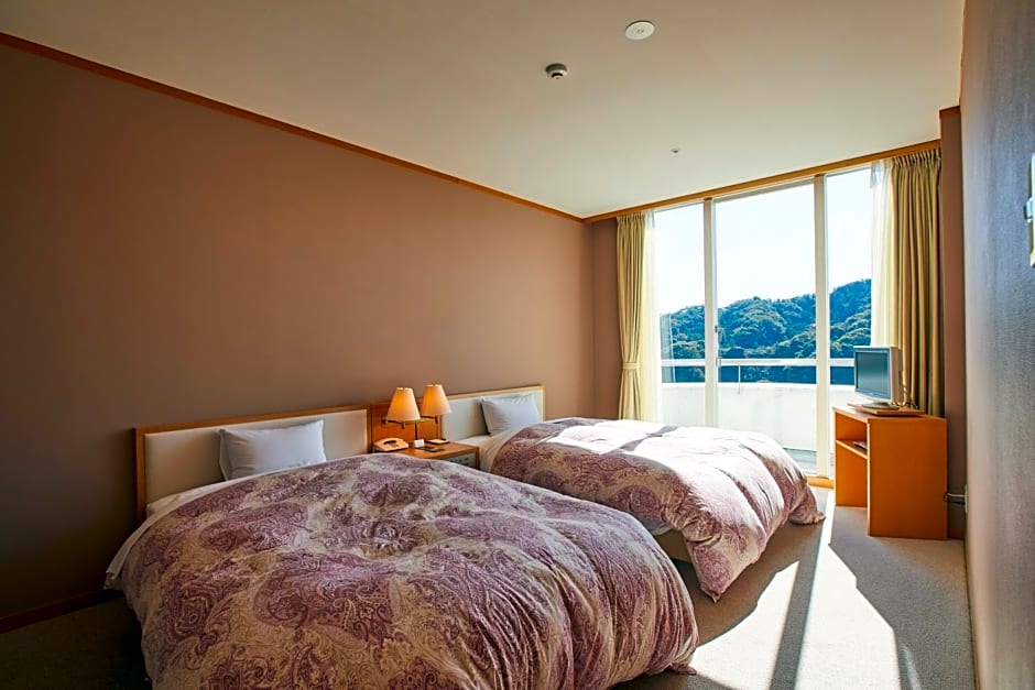 Kamogawa Country Hotel