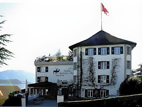 Swiss-Chalet Merlischachen - Romantik Schloss-Hotel am See