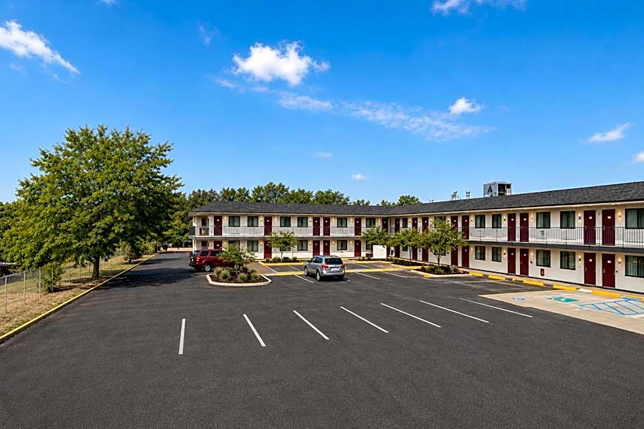 Motel 6 Pittsburgh, PA - Crafton