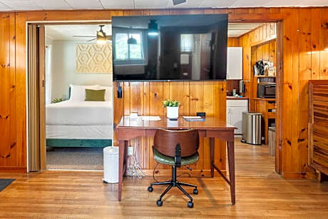Queen Suite