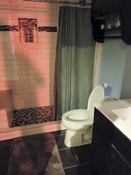 #2BR-1BA Loft Downtown KC in Historic Building
