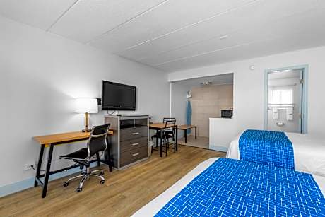 Deluxe Double Studio with Two Double Beds - Non-Smoking