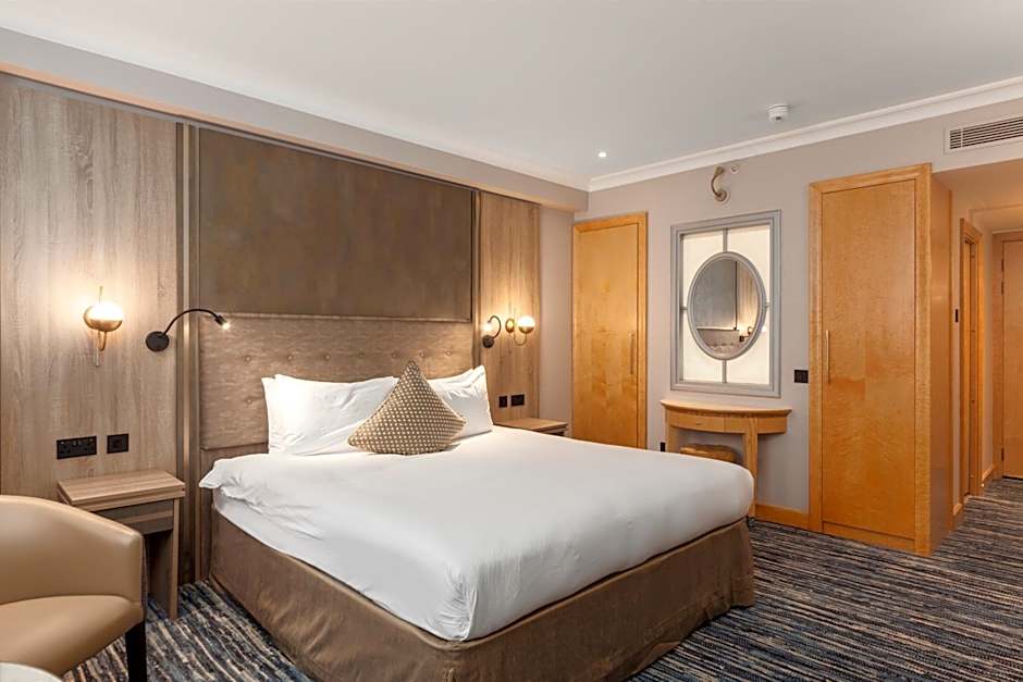 Courthouse Hotel London