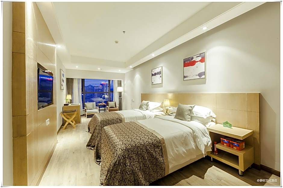 Photo 1 of 13 of Deluxe 2 Queen Beds