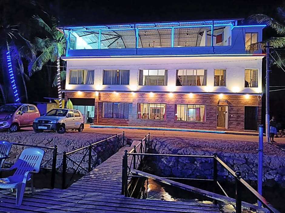 Jayaganga Riverfront Resort