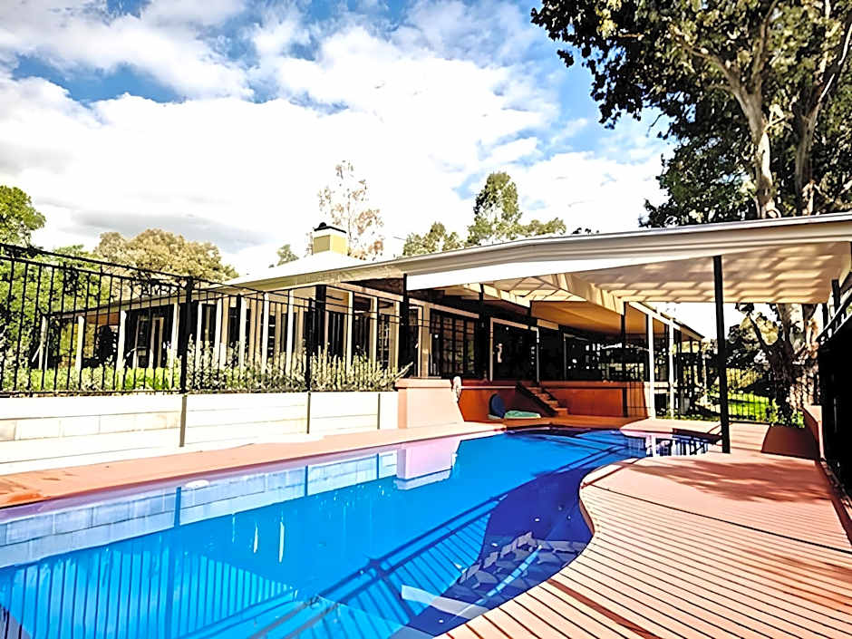 One Tree Bed And Breakfast