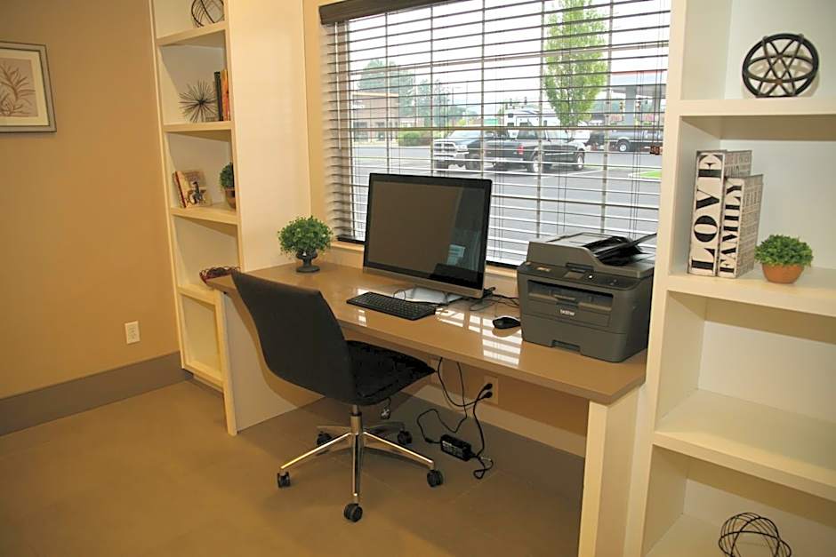 Country Inn & Suites by Radisson, Prineville, OR