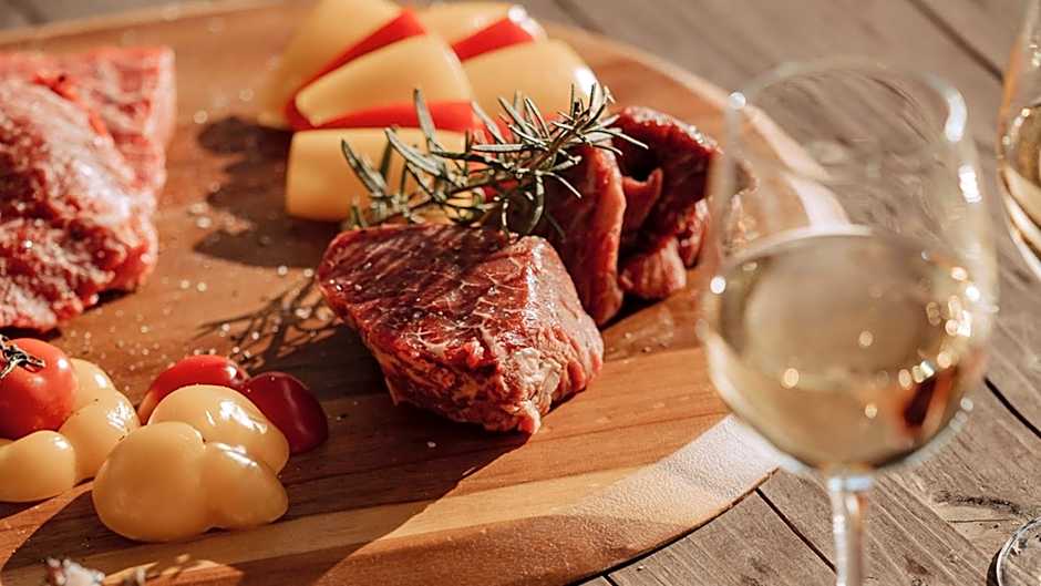 MARINX POOLVILLA NAKANDAKARI