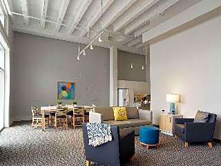 Vivian Apartments