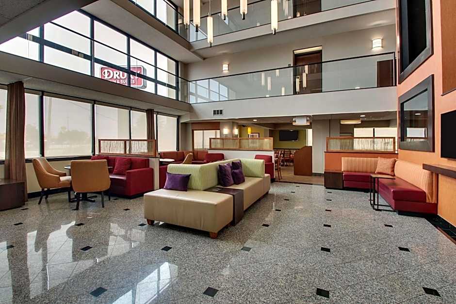 Drury Inn and Suites Bowling Green