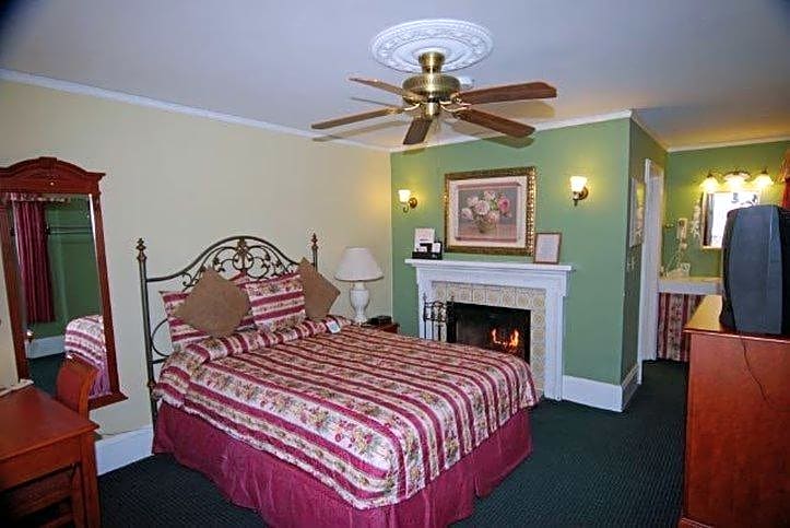 Rose Garden Inn – Berkeley, CA
