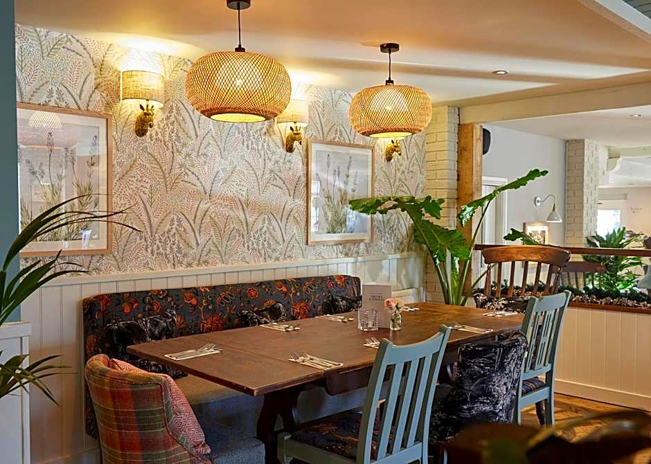 Castle Hotel by Chef & Brewer Collection