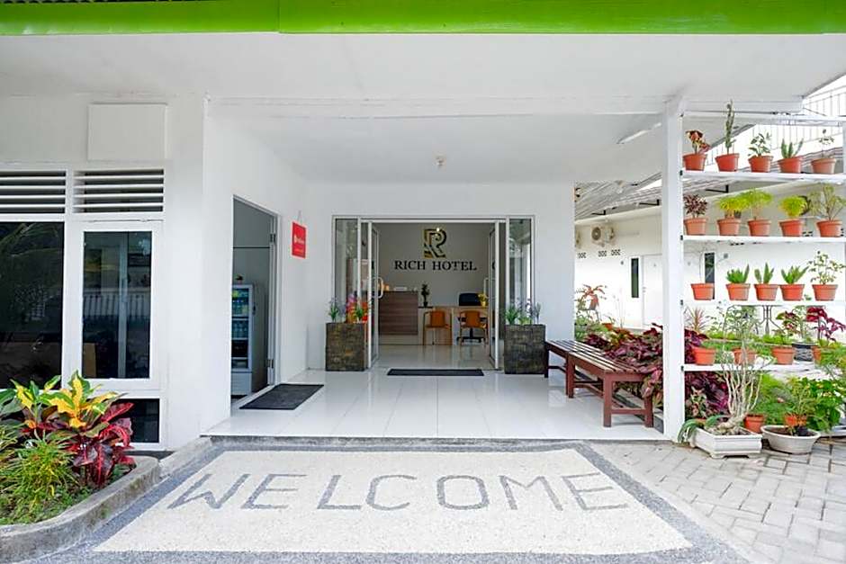 RedDoorz near Mataram University