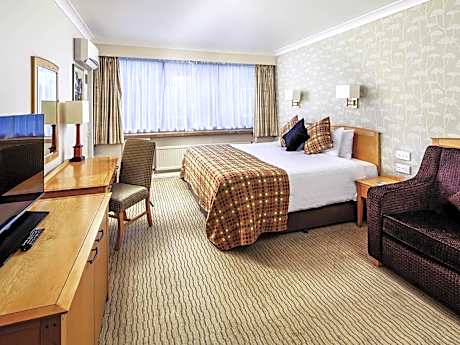 King Room with Sofa Bed