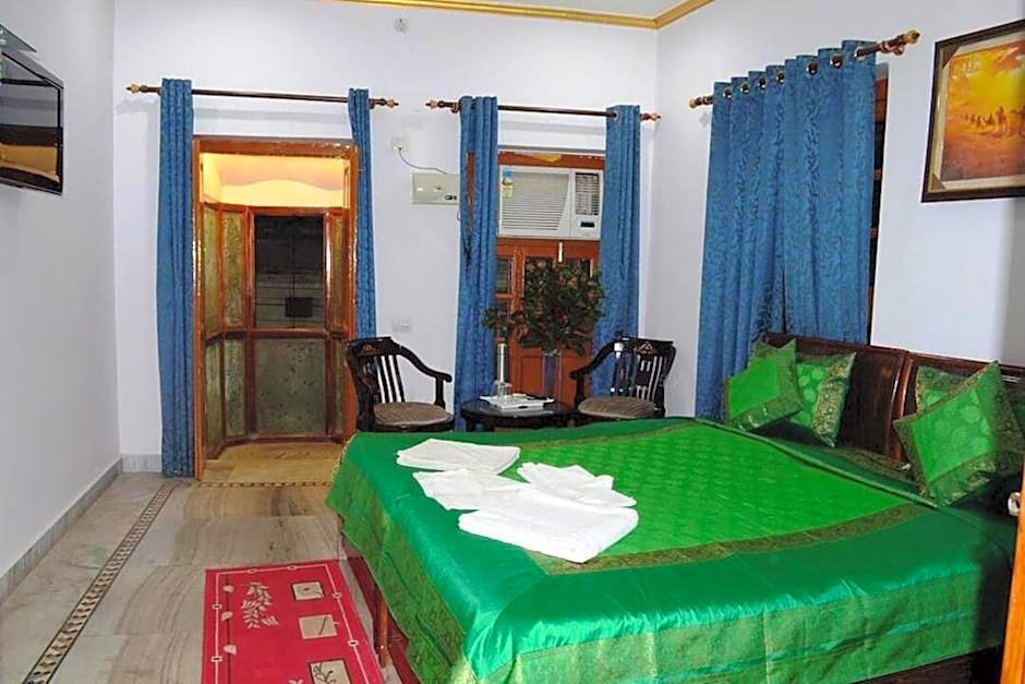 Shivratri Guest House Hotels – Varanasi, VA