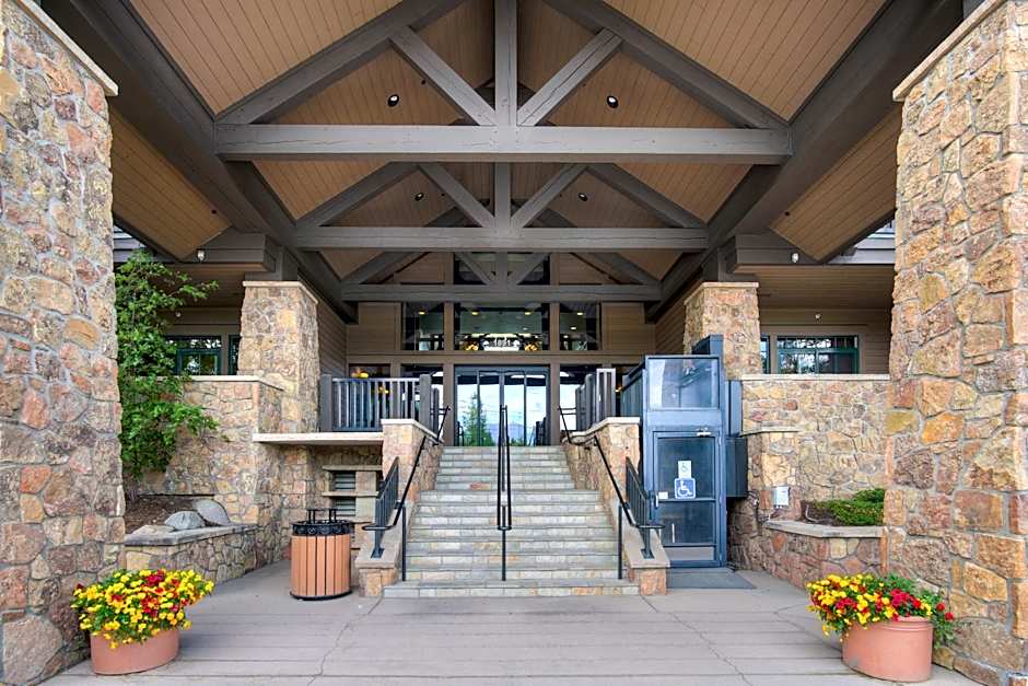 Crystal Peak Lodge By Vail Resorts
