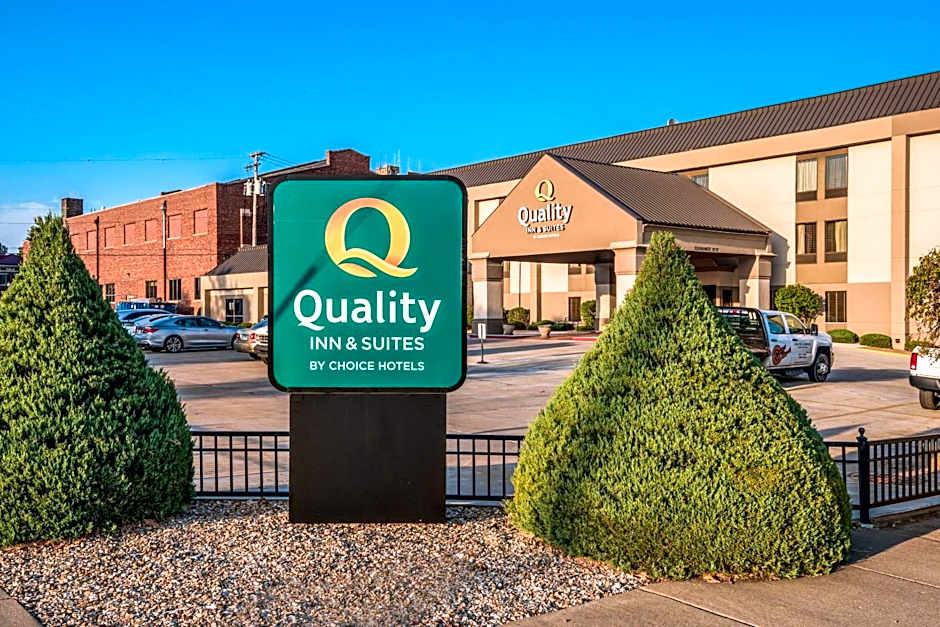 Quality Inn & Suites Quincy - Downtown