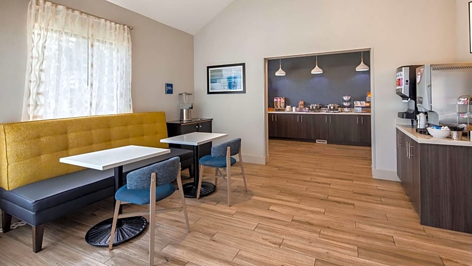 Best Western Hampshire Inn & Suites