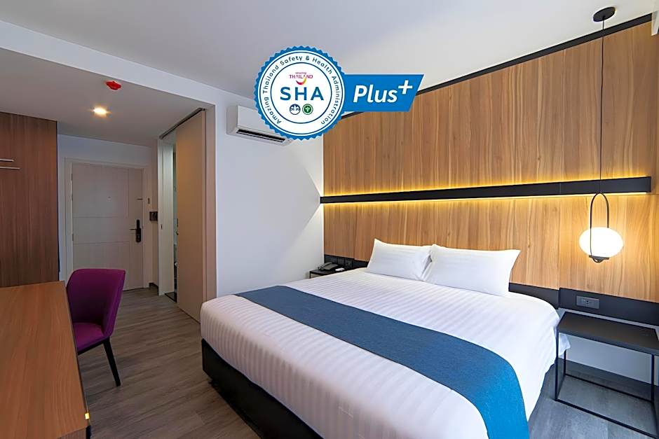 Gate43 Airport Hotel