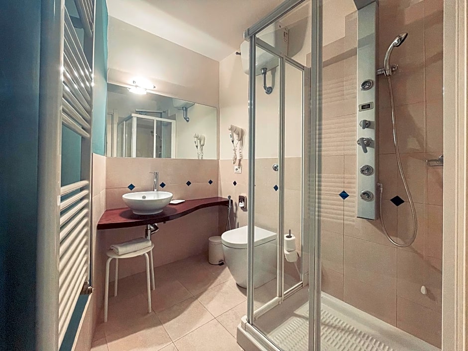 Hotel Azzi