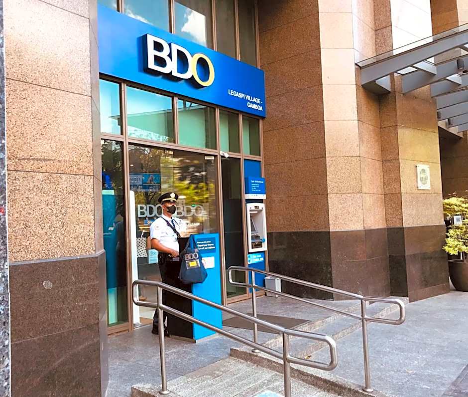 One Bedroom with Netflix at Legaspi Village Makati