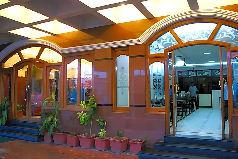 Hotel Sri Sabthagiri