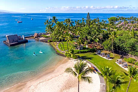 Courtyard by Marriott King Kamehameha's Kona Beach Hotel