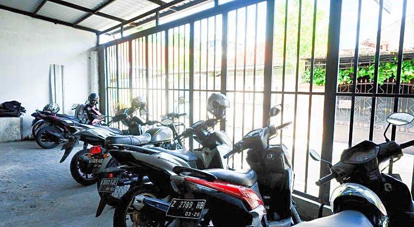 RedDoorz @ Kratonan Solo