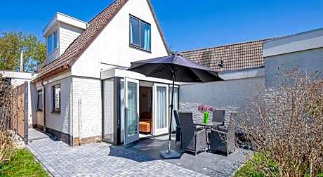 Holiday Home in Texel near the Beach