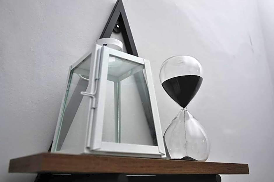 Salisbury - New 3br home, wifi, parking, sleeps 6, near Liverpool city centre