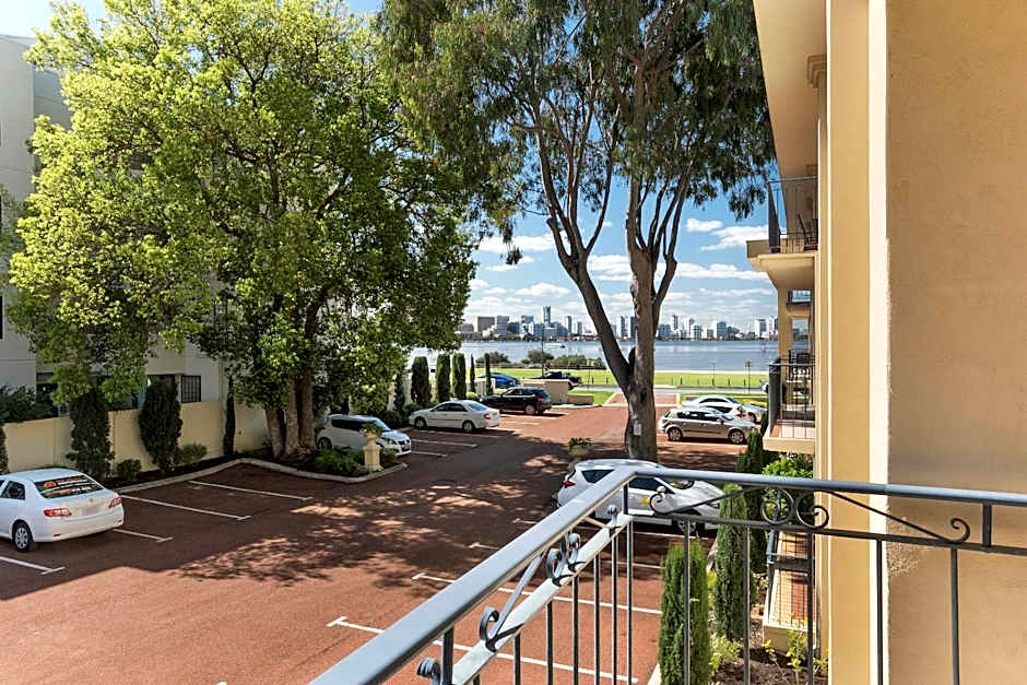 The Peninsula Riverside Serviced Apartments