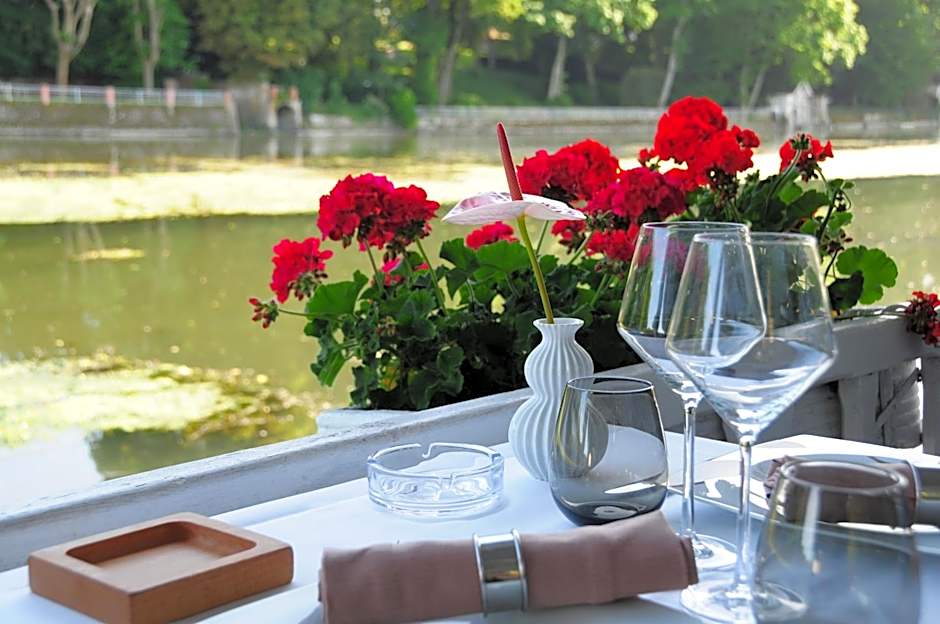 Hotel Restaurant Pavillon Bleu