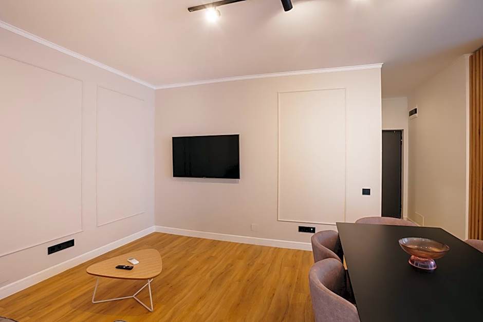 Bloom Downtown Suites