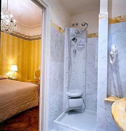 Double Room with Spa Bath