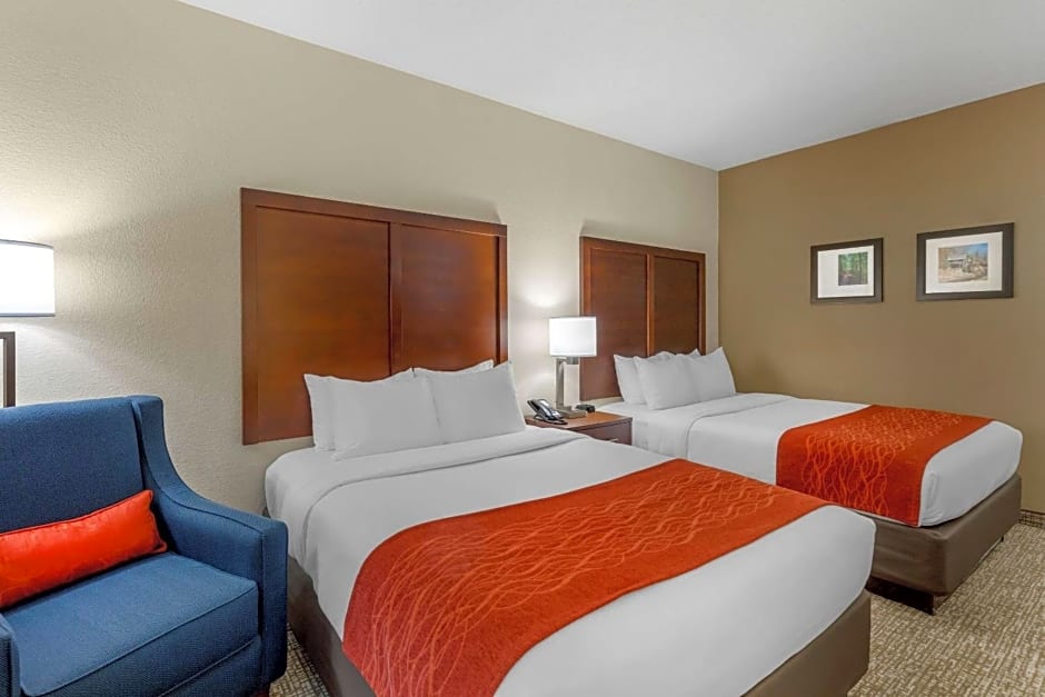 Comfort Inn & Suites