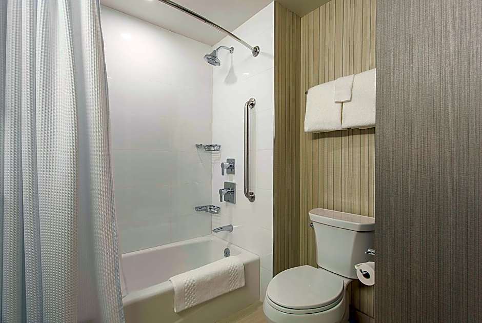 Courtyard by Marriott Montreal West Island/Baie D'Urfe